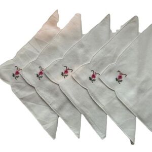 Set of 5 Vintage Embroidered Linen Cocktail Napkins - Scalloped Corner